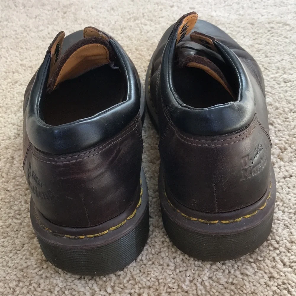 Dr Martens airwair Mens SZ 10 brown boots. - Picture 4 of 10